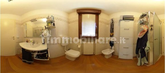 4-salle Appartement à Reggio Emilia, Italy No. 96595 9