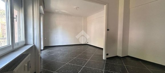 5 rooms Apartment in Genoa, Italy No. 271196 9