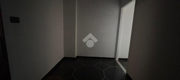 5 rooms Apartment in Genoa, Italy No. 271196 3