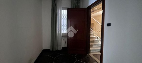 5 rooms Apartment in Genoa, Italy No. 271196 4