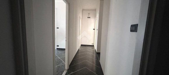 5 rooms Apartment in Genoa, Italy No. 271196 6