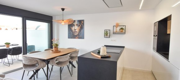 3 bedrooms Villa in San Pedro del Pinatar, Spain No. 16646 10