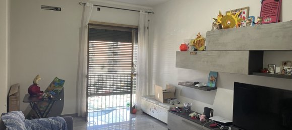 3 rooms Apartment in Rome, Italy No. 262154 4