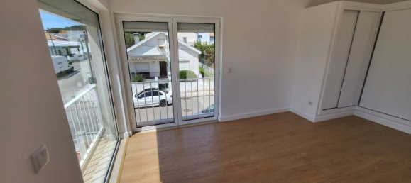 4 bedrooms Villa in Almada, Portugal No. 141919 19