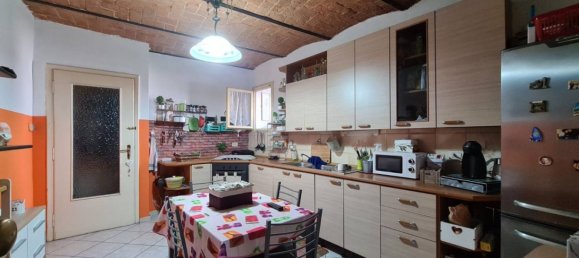 2 bedrooms House in Gassino Torinese, Italy No. 70054 4