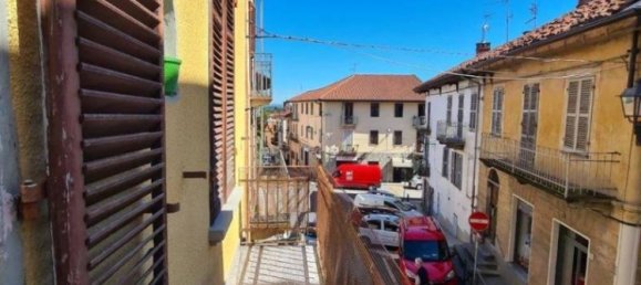 2 bedrooms House in Gassino Torinese, Italy No. 70054 15