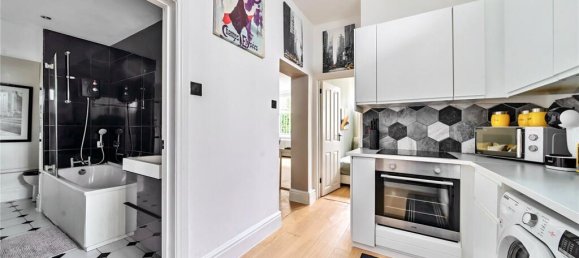 2 bedrooms Apartment in London, United Kingdom No. 12186 13