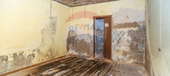 Здание с 9 спальнями в Фару, Португалия № 65897 45