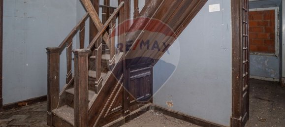 Здание с 9 спальнями в Фару, Португалия № 65897 29