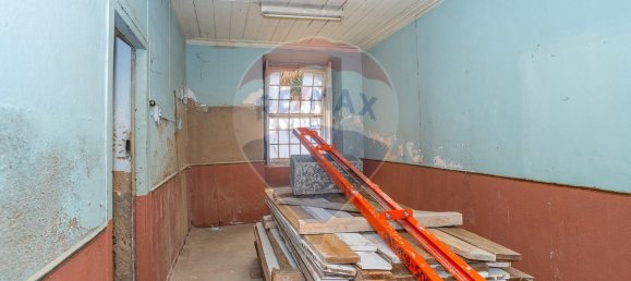 Здание с 9 спальнями в Фару, Португалия № 65897 15