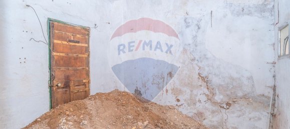 Здание с 9 спальнями в Фару, Португалия № 65897 13