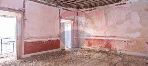 Здание с 9 спальнями в Фару, Португалия № 65897 19