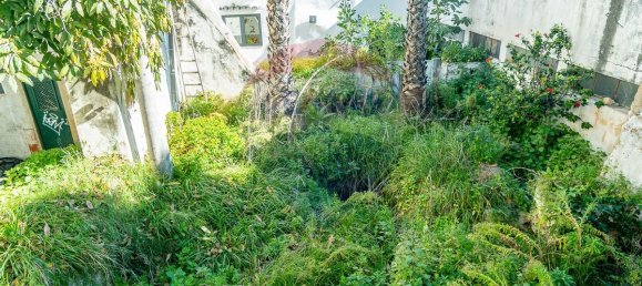 Здание с 9 спальнями в Фару, Португалия № 65897 48