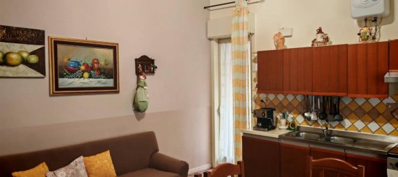 Квартира с 4 комнатами в Патерно, Италия № 165917 3