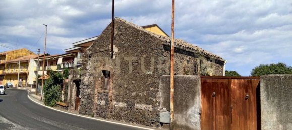 Casa de 3 dormitorios en Valverde, Italy No. 323890 24