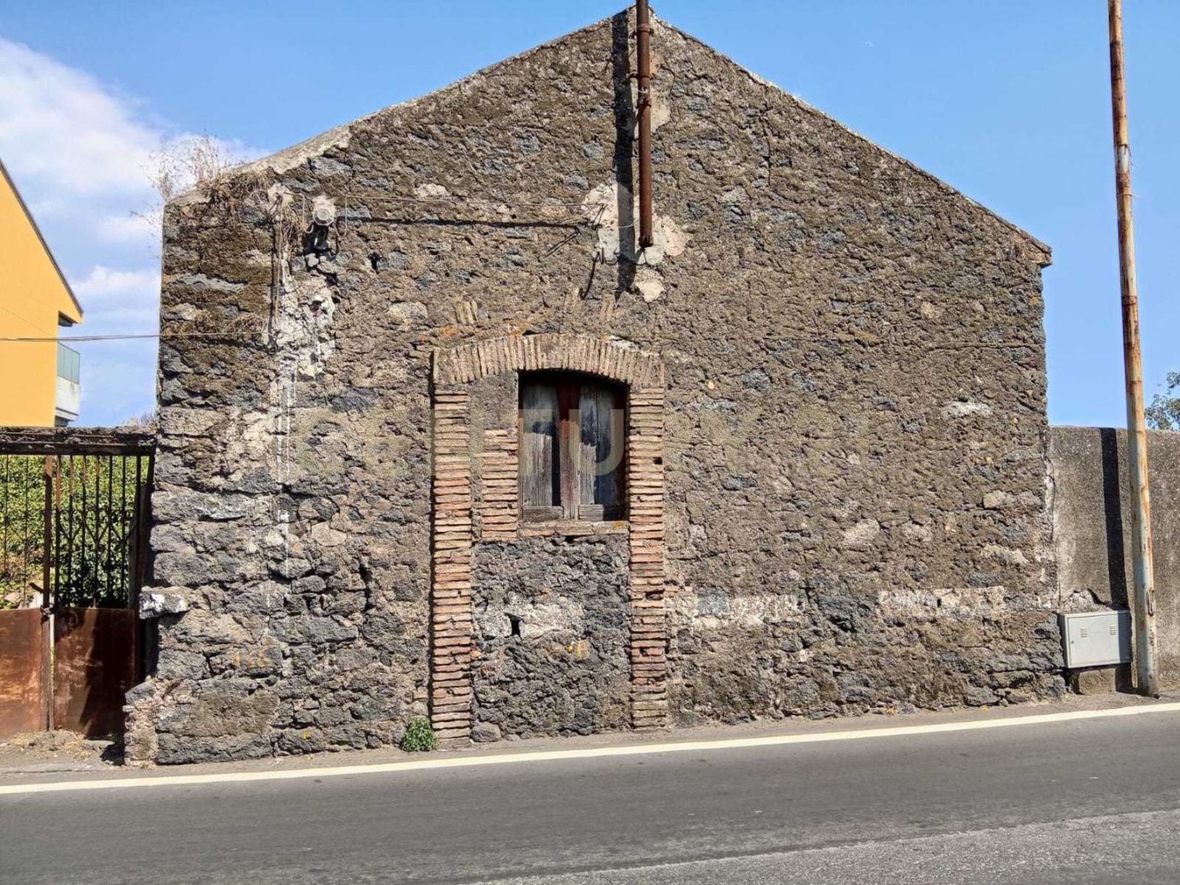 Casa de 3 dormitorios en Valverde, Italy No. 323890