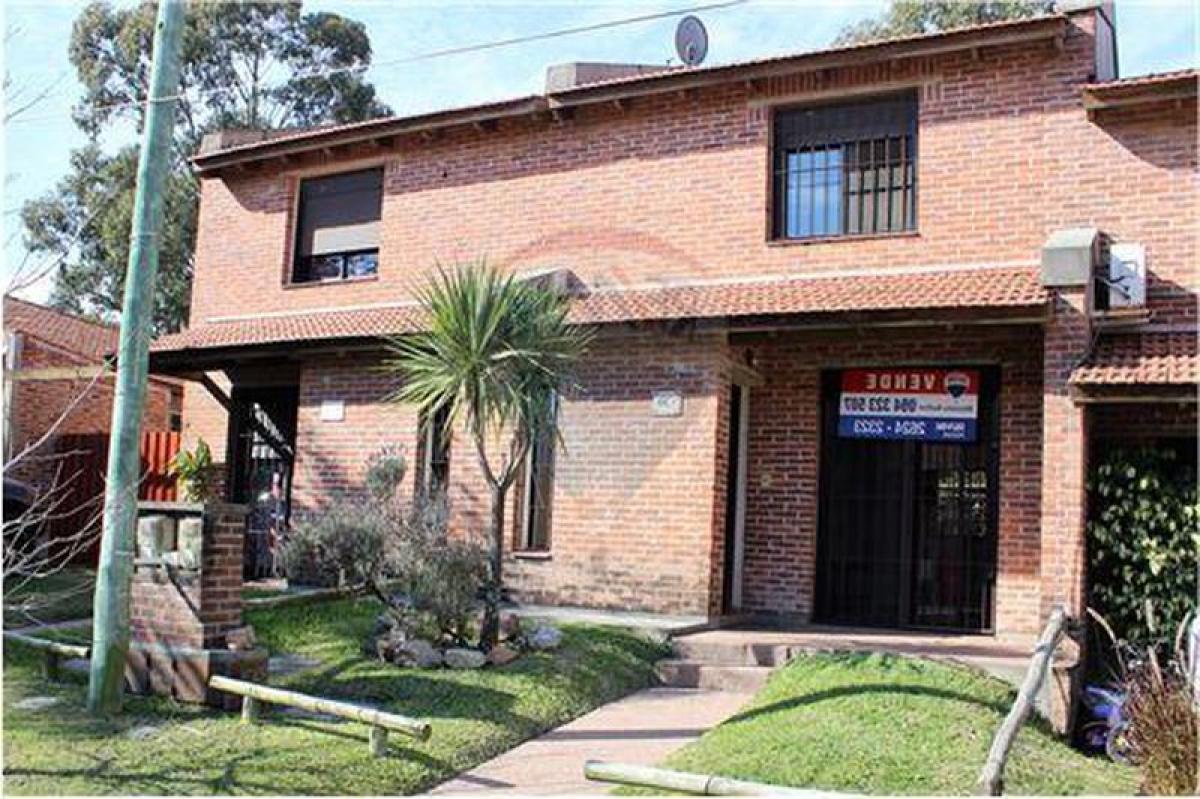 2 bedrooms House in Canelones, Uruguay No. 7523