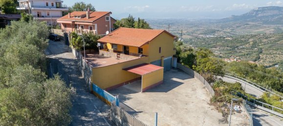 4 bedrooms House in Ogliastro Cilento, Italy No. 379060 3
