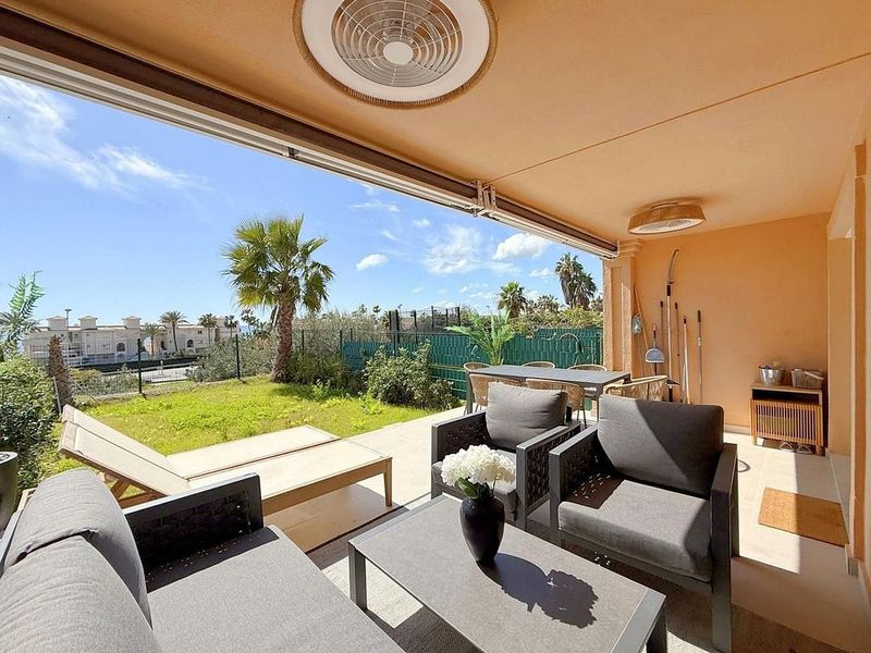 3 غرف نوم تاون هاوس في Estepona, Spain رقم 229968