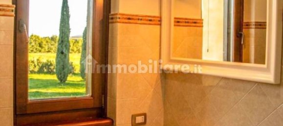 5 غرف نوم فيلا في Montalto di Castro, Italy رقم 91081 17