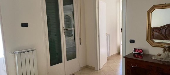 3 rooms Apartment in Ventimiglia, Italy No. 184062 6