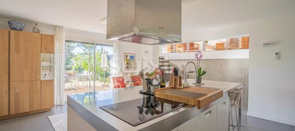 4 bedrooms House in Prevessin-Moens, France No. 199012 4