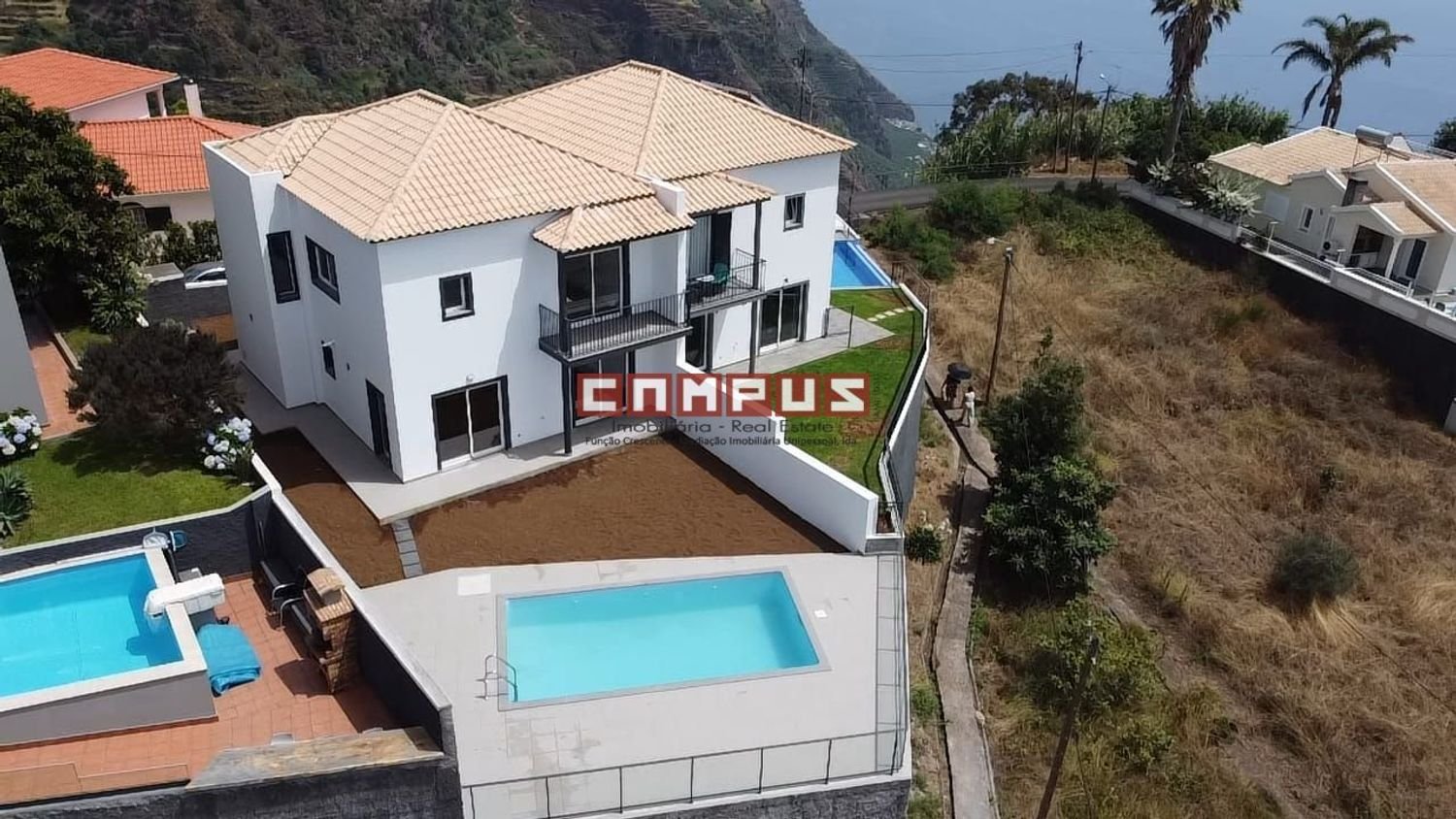 3 chambres Maison à Ponta do Sol, Portugal No. 254018