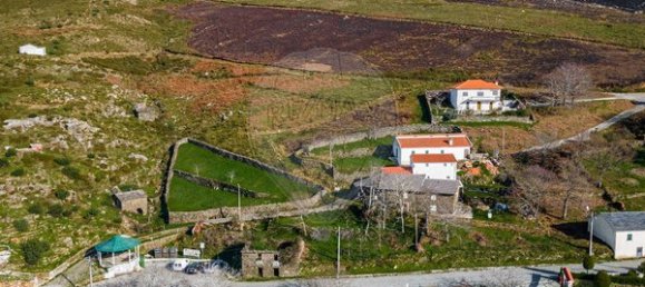 2 chambres Maison à Castro Daire, Portugal No. 178620 3