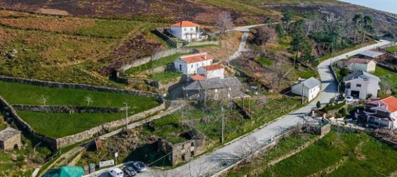 2 chambres Maison à Castro Daire, Portugal No. 178620 8
