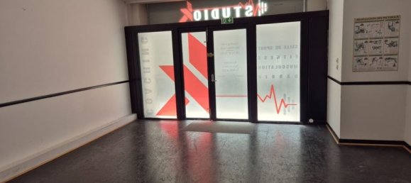 220m² Commercial property in Angouleme, France No. 300963 6