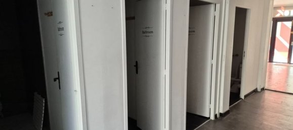 220m² Commercial property in Angouleme, France No. 300963 3