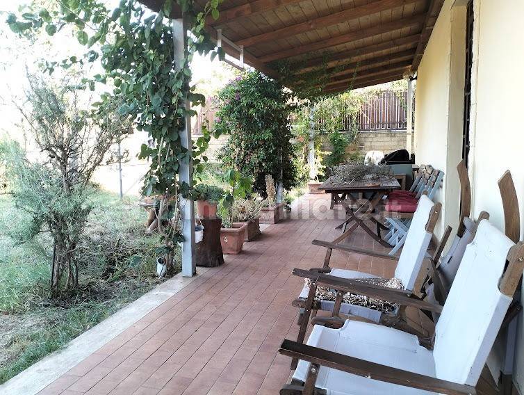 5 bedrooms Villa in Rome, Italy No. 324043