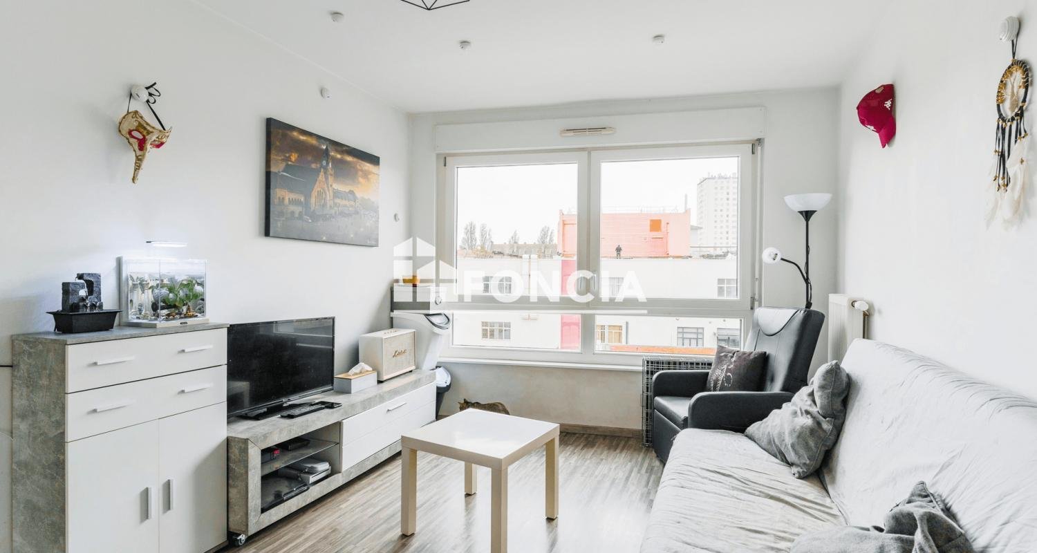 2 bedrooms Apartment in Metz, France No. 64514