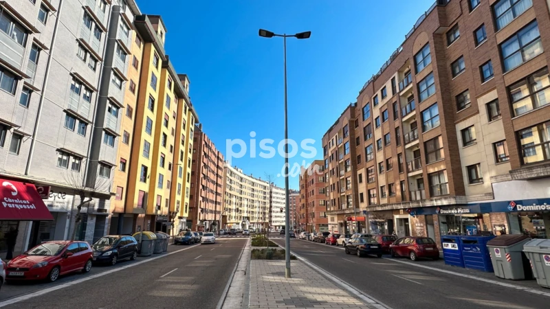 Propriété commerciale à Valladolid, Spain 300m² No. 34450