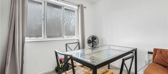 1 bedroom Apartment in Egham, United Kingdom No. 8661 10