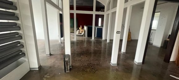 3-salle Entrepôt à Mozzagrogna, Italy No. 104518 23