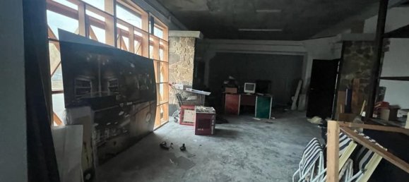 3-salle Entrepôt à Mozzagrogna, Italy No. 104518 21