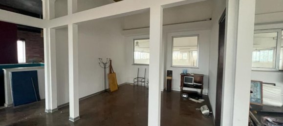 3-salle Entrepôt à Mozzagrogna, Italy No. 104518 24