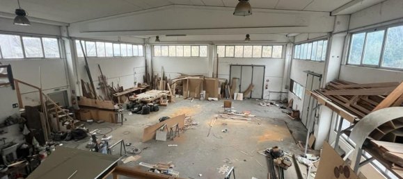 3-salle Entrepôt à Mozzagrogna, Italy No. 104518 32