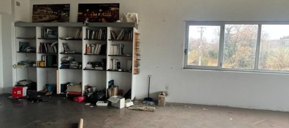 3-salle Entrepôt à Mozzagrogna, Italy No. 104518 31