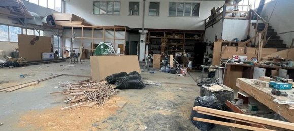 3-salle Entrepôt à Mozzagrogna, Italy No. 104518 17