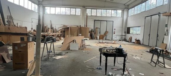 3-salle Entrepôt à Mozzagrogna, Italy No. 104518 15