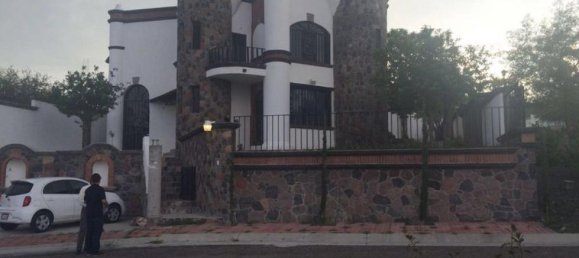 3 bedrooms House in Queretaro, Mexico No. 158975 2