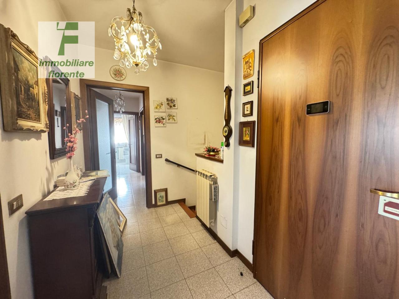5 rooms Apartment in Vigodarzere, Italy No. 238990