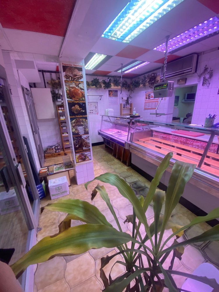 105m² Commercial property in Sants-Montjuic, Spain No. 151430