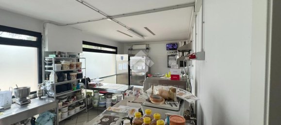 Propriété commerciale à Carpi, Italy 85m² No. 65327 9