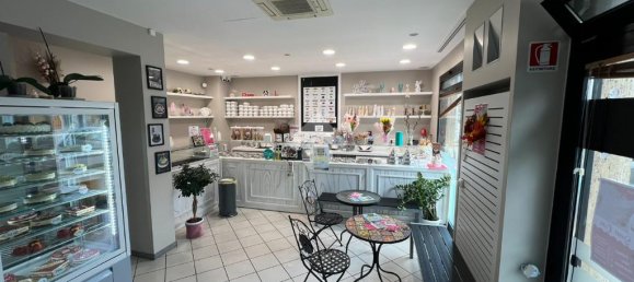 Propriété commerciale à Carpi, Italy 85m² No. 65327 3