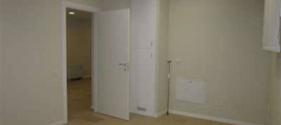 5 rooms Office in Bologna, Italy No. 277640 15