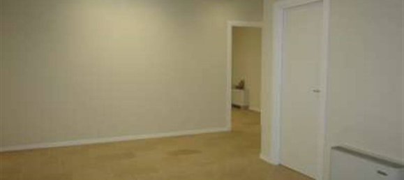 5 rooms Office in Bologna, Italy No. 277640 19