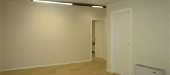 5 rooms Office in Bologna, Italy No. 277640 6